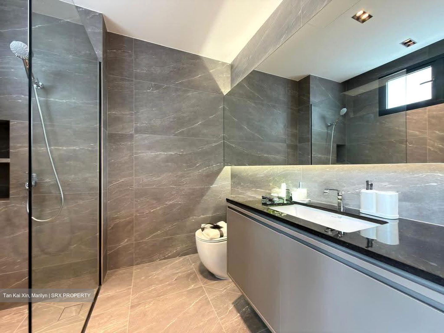 Sembawang Straits Estate (D27), Terrace #608616831